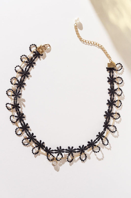 Daisy Chain Pearls Choker Necklace with Real Pearls and Lace Zinc Alloy — Soul Flow Apparel
