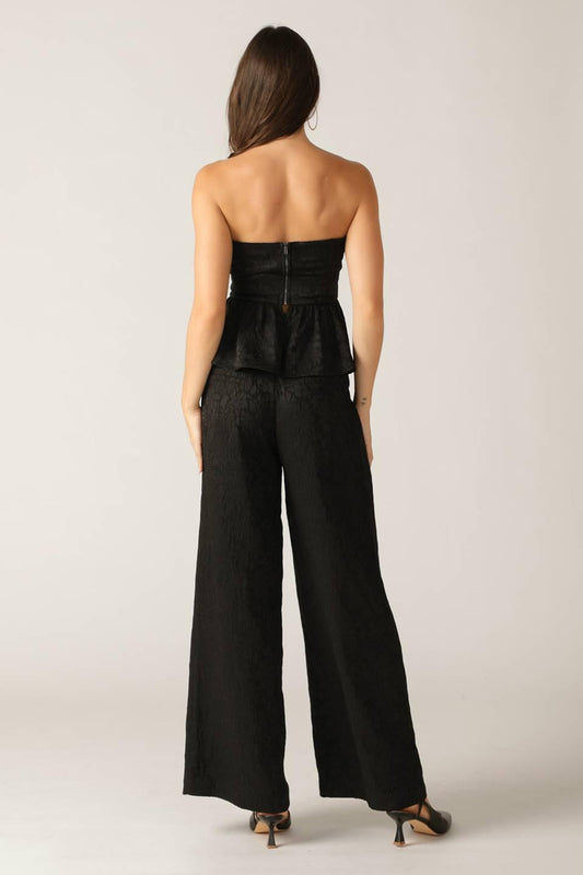 Elegant Essence Woven Pants in black, view 7 — Soul Flow Apparel