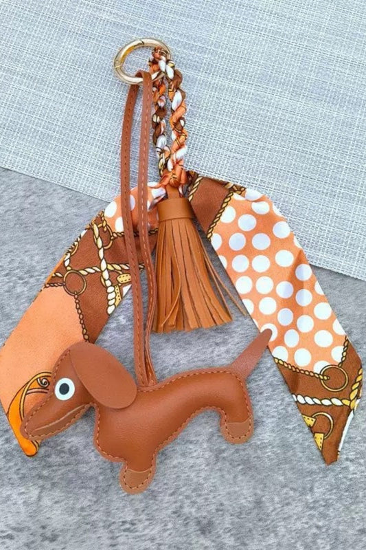 Fringed Dachshund Leather Charm – Multi-Use Bag Accessory & Scarf Ring 🐶💫 Leto Collection
