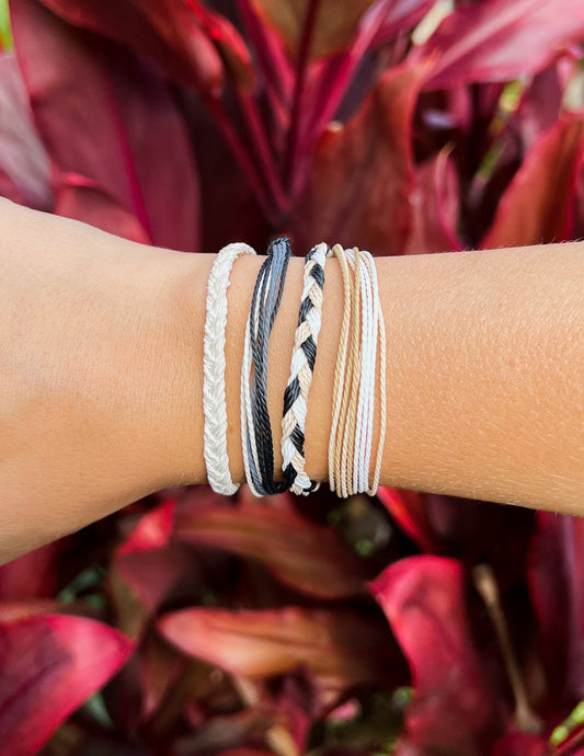 Wonder – Christian String Bracelet