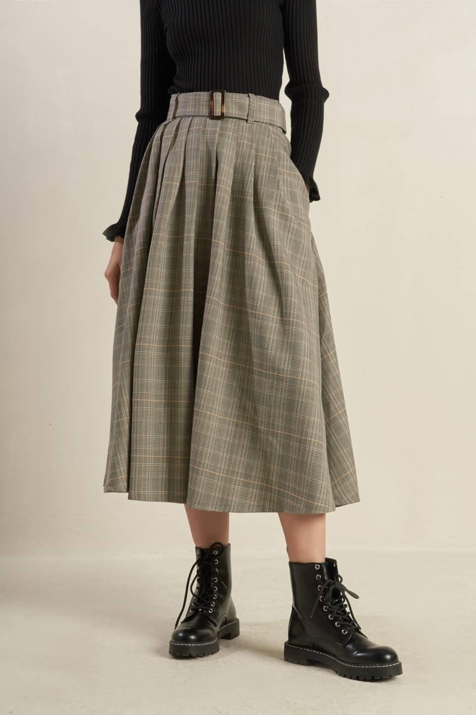 Moody Allure Woven Midi Skirt in black beige, view 6 — Soul Flow Apparel