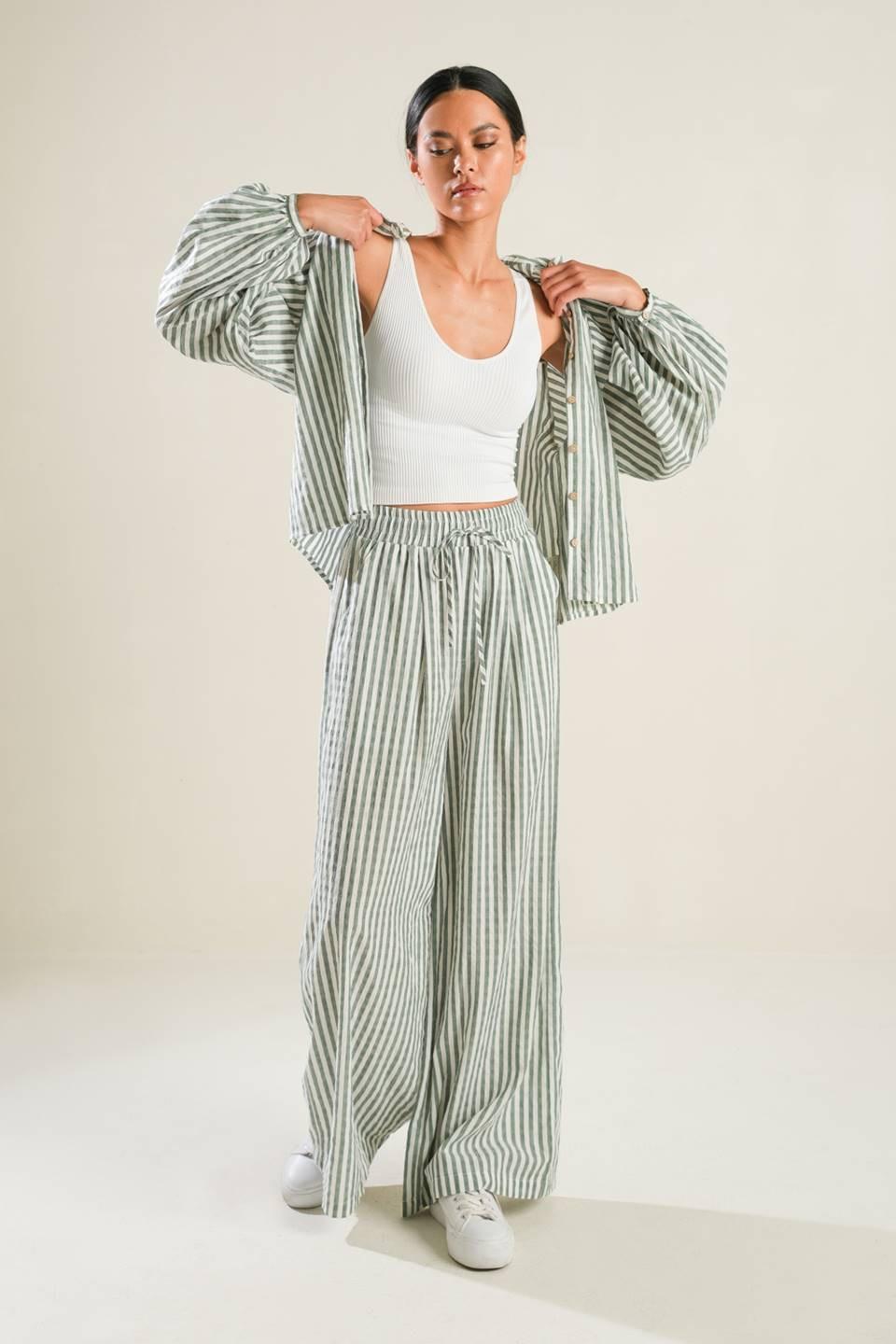 Made Me Realize Peasant Top in green, view 8 — Soul Flow Apparel