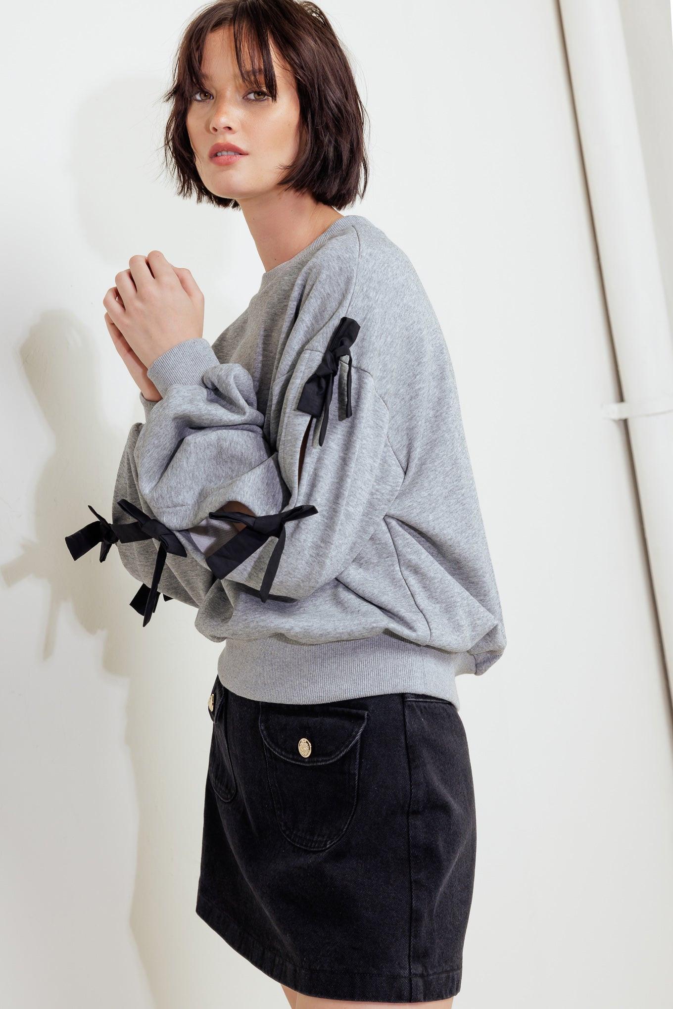 Love So Amazing Sweater Top in hgreyblack, view 3 — Soul Flow Apparel