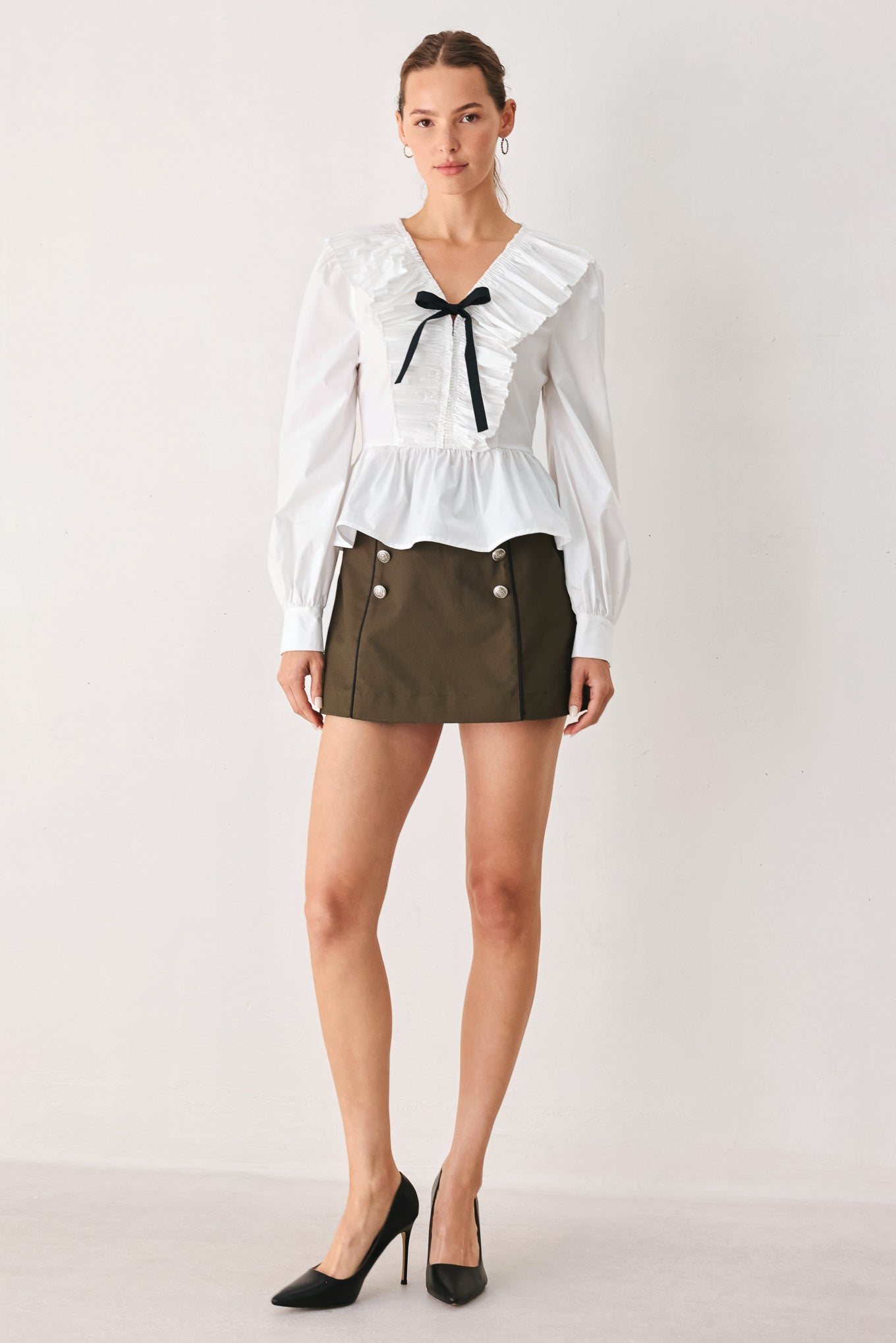 AMELIE PLEATED RUFFLE V-NECK WOVEN TOP