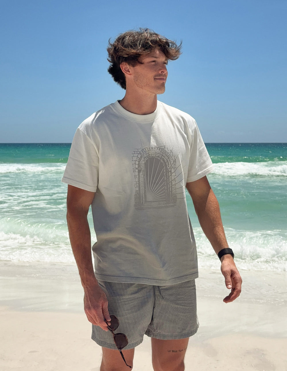 Heavenward Heavyweight Tee – Christian T-Shirt