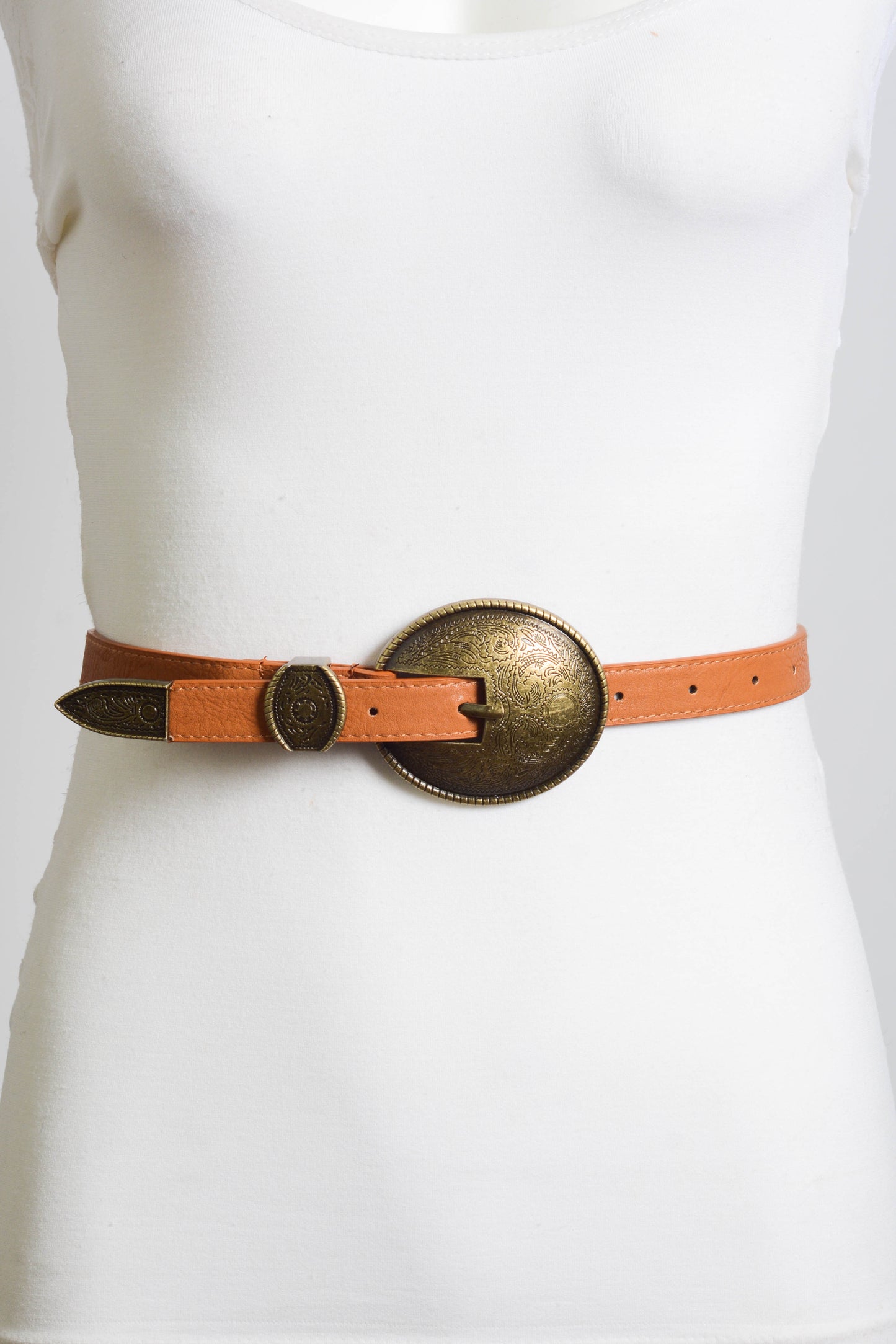 Oval Embossed Vintage Buckle Belt Leto Collection
