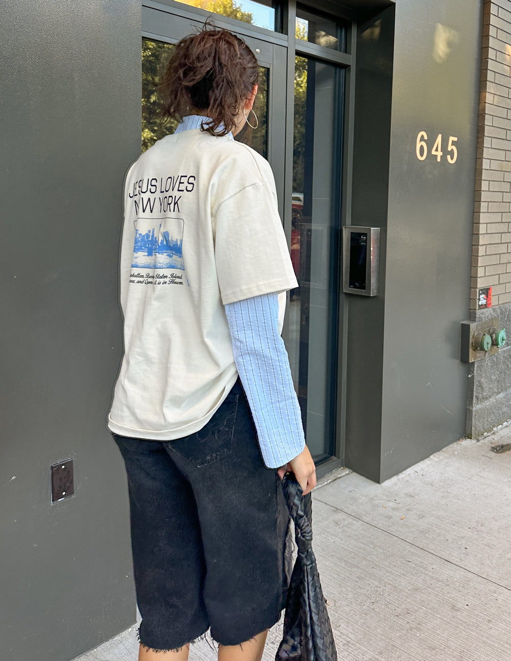 Jesus Loves New York Heavyweight Tee – Christian T-Shirt
