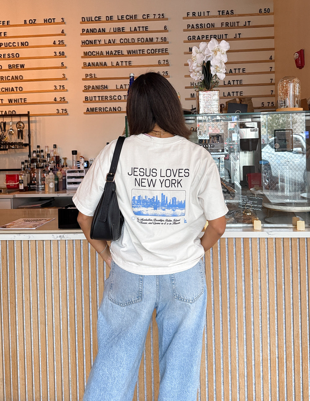 Jesus Loves New York Heavyweight Tee – Christian T-Shirt