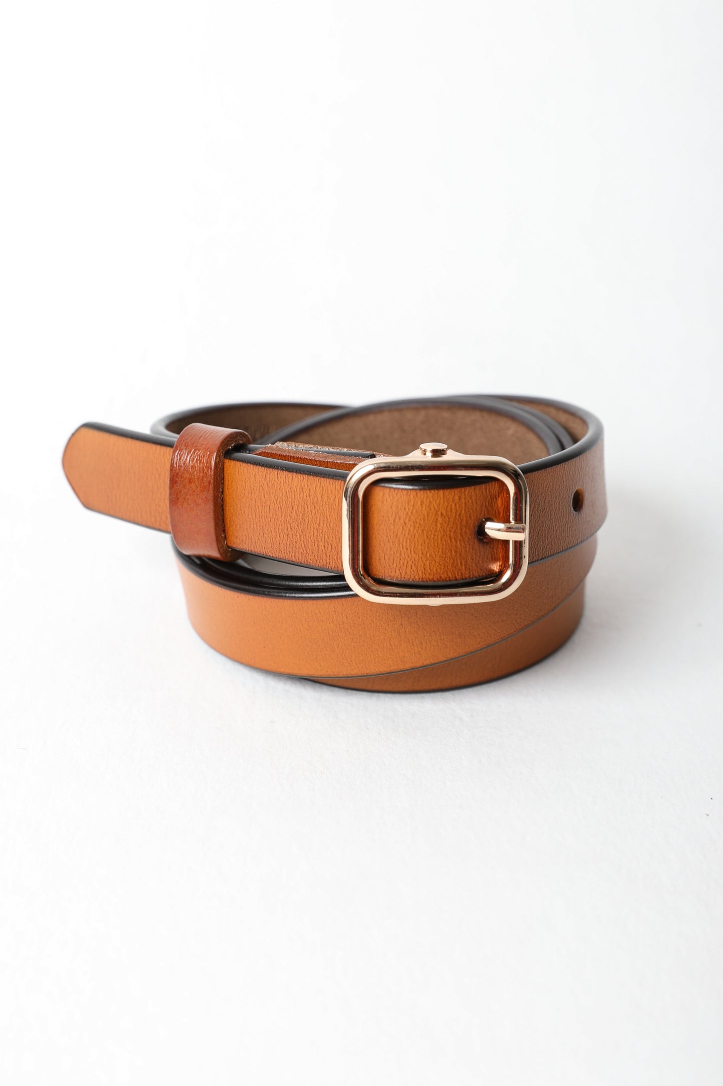 Versatile Skinny Leather Belt – Perfect for Any Outfit 💫 Leto Collection