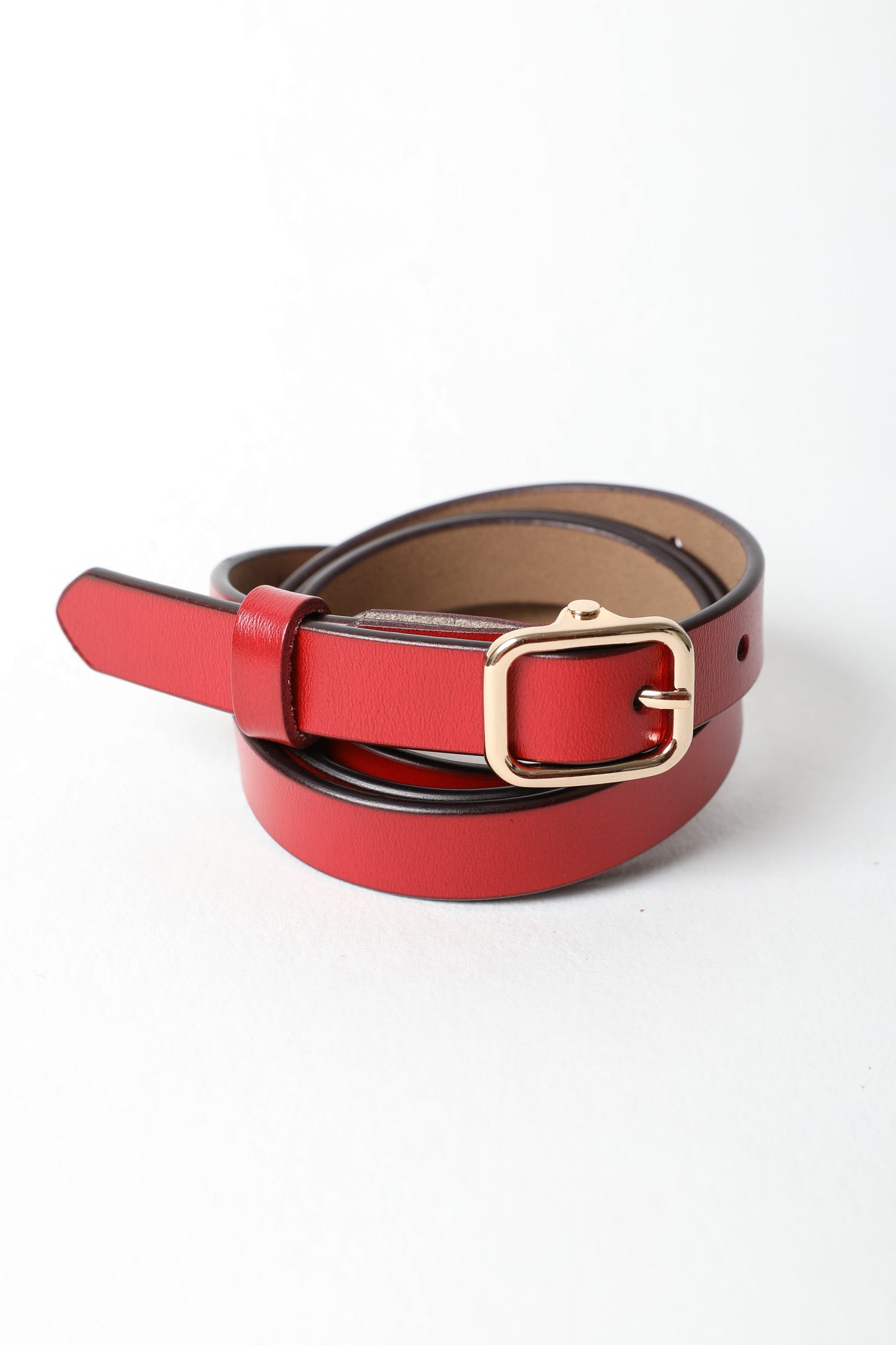 Versatile Skinny Leather Belt – Perfect for Any Outfit 💫 Leto Collection