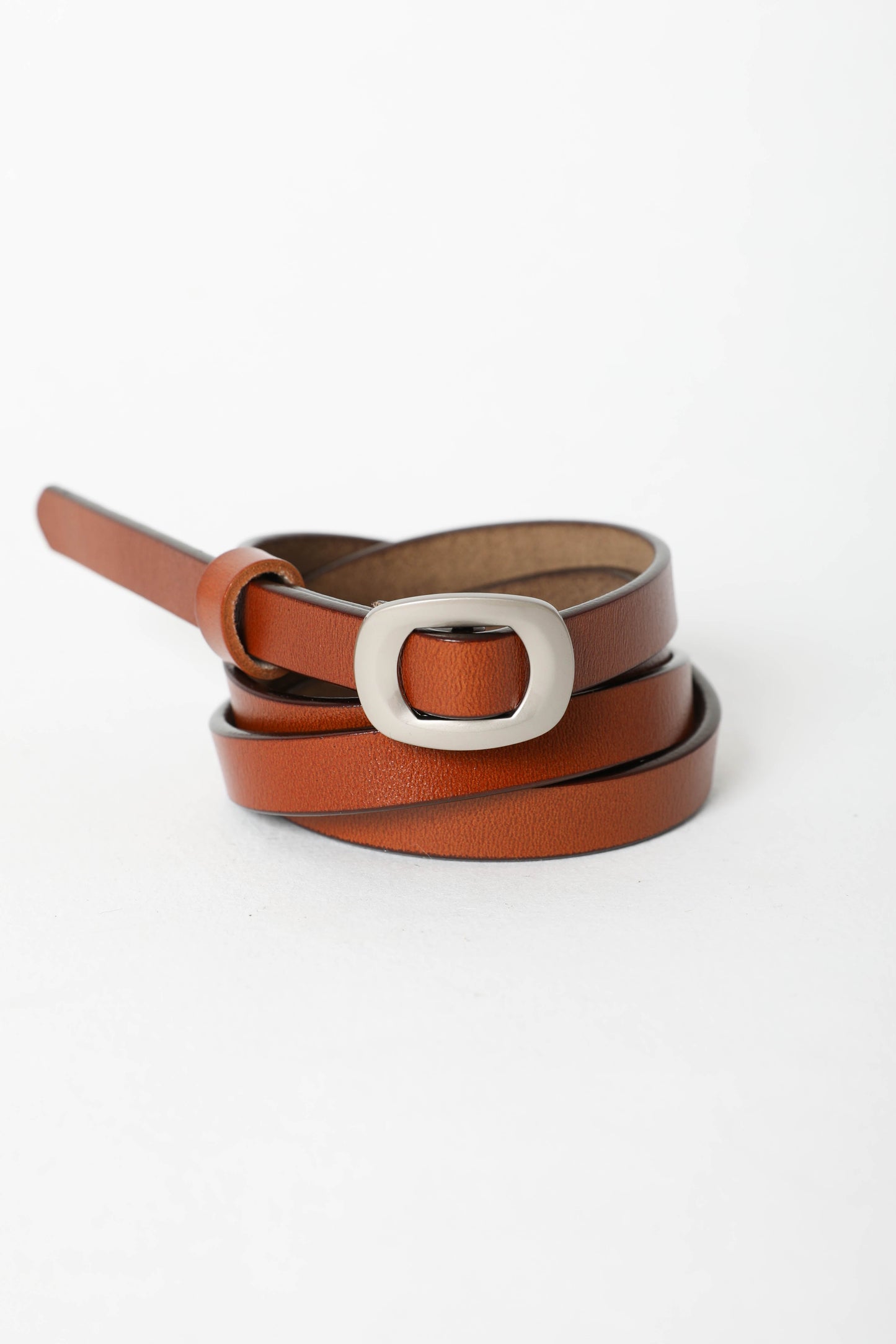 Slim Leather Waist Cincher – Adjustable & Tailored Fit Leto Collection