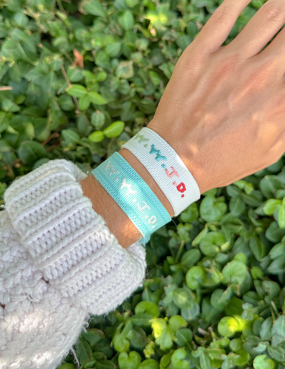White WWJD Embroidered Bracelet – Christian Wristband