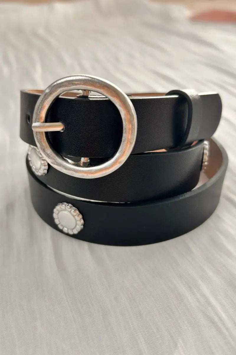 Vintage Western Charm: Cowgirl Belt Leto Collection