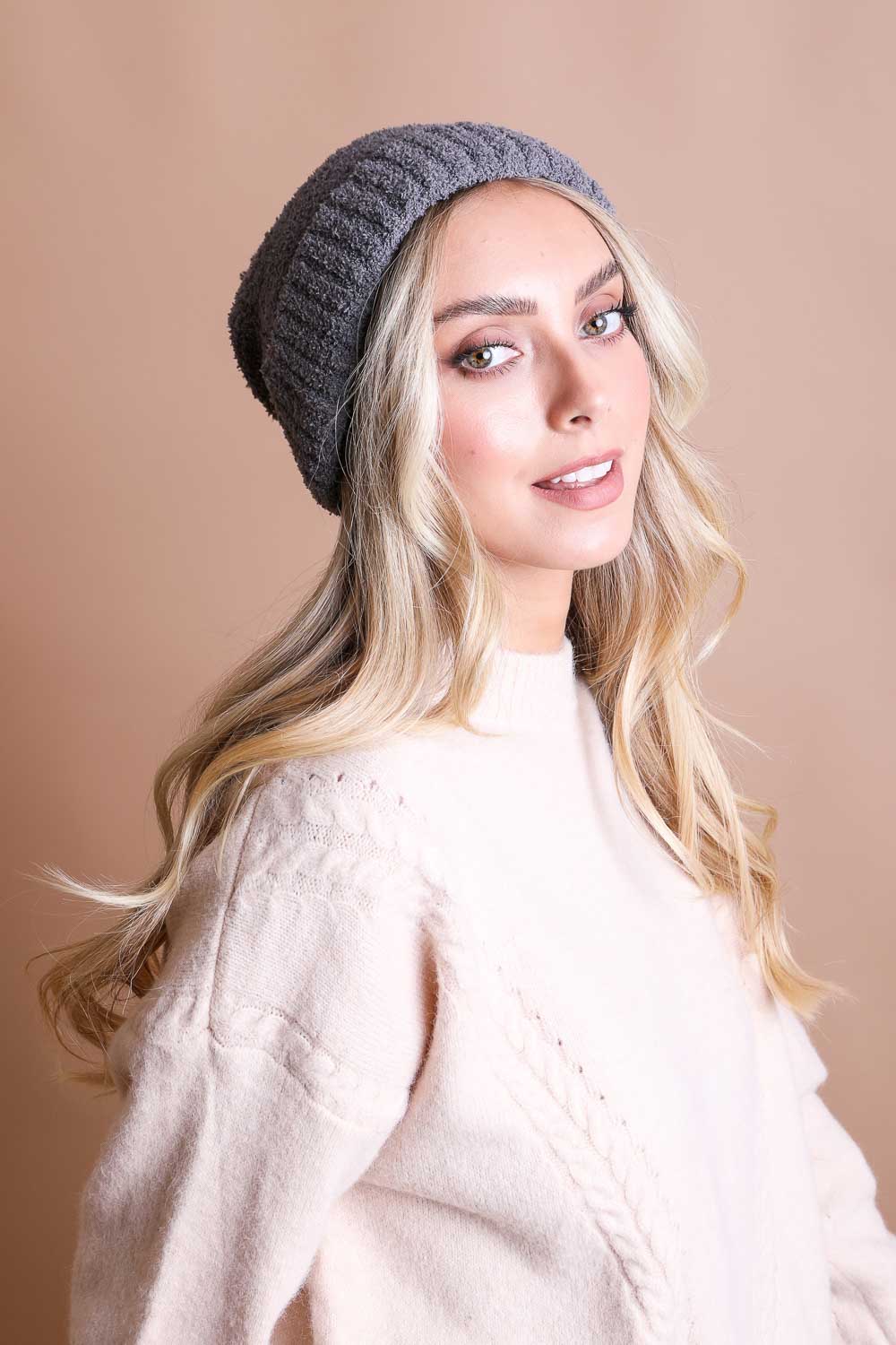 Boucle Pom Beanie Leto Collection