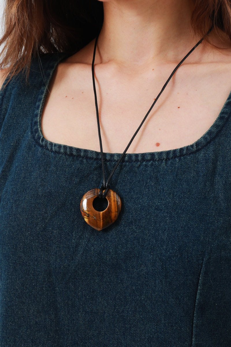 Hollow Heart Gemstone Pendant Necklace for Women – Delicate & Meaningful 💎 Leto Collection