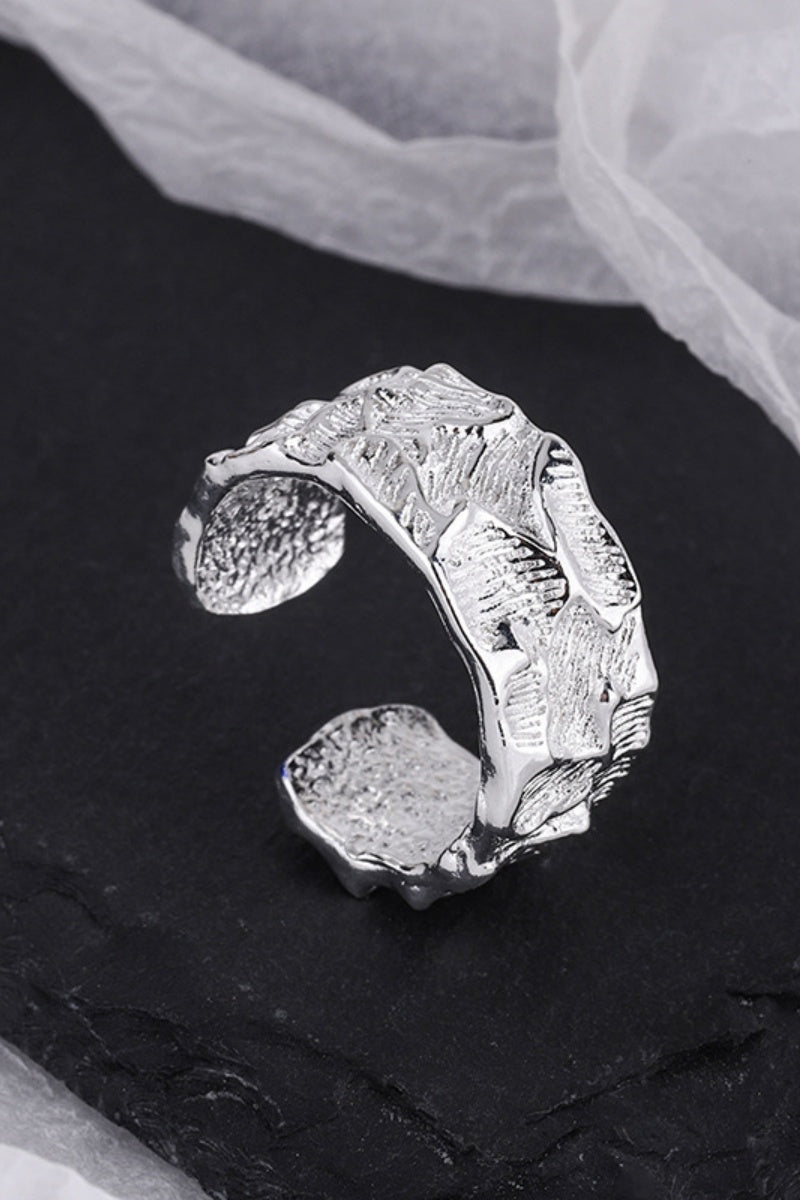 Geometric Nugget Ring – Textured Minimalist Jewelry ✨⛓️ Leto Collection