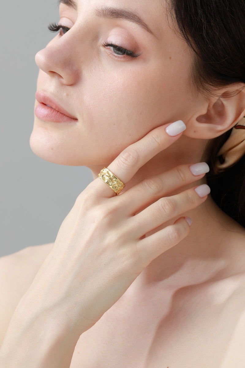 Geometric Nugget Ring – Textured Minimalist Jewelry ✨⛓️ Leto Collection
