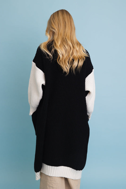 Oversized Color Block Button-Up Knit Cardigan Leto Collection