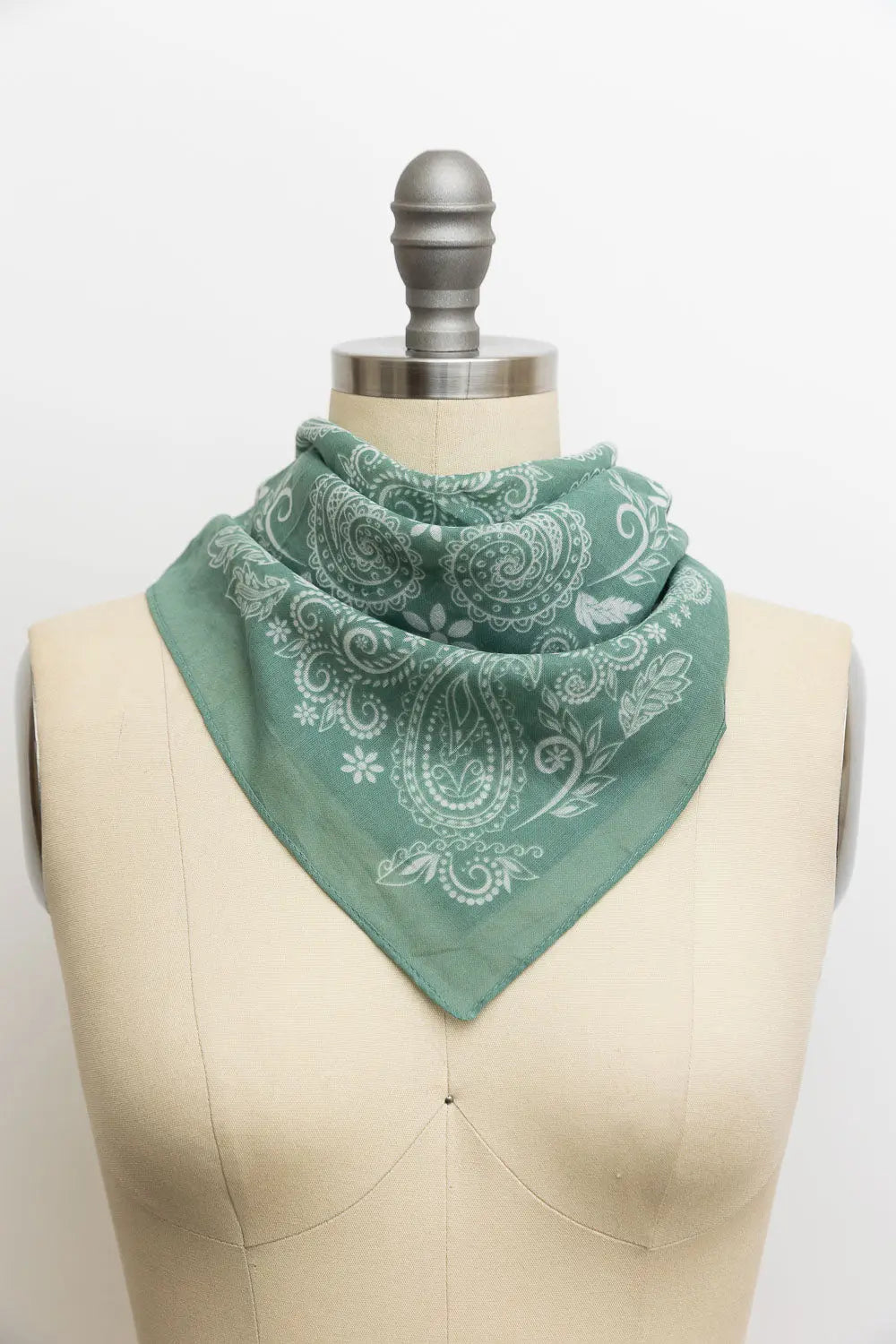Paisley Floral Patterned Bandana Leto Collection