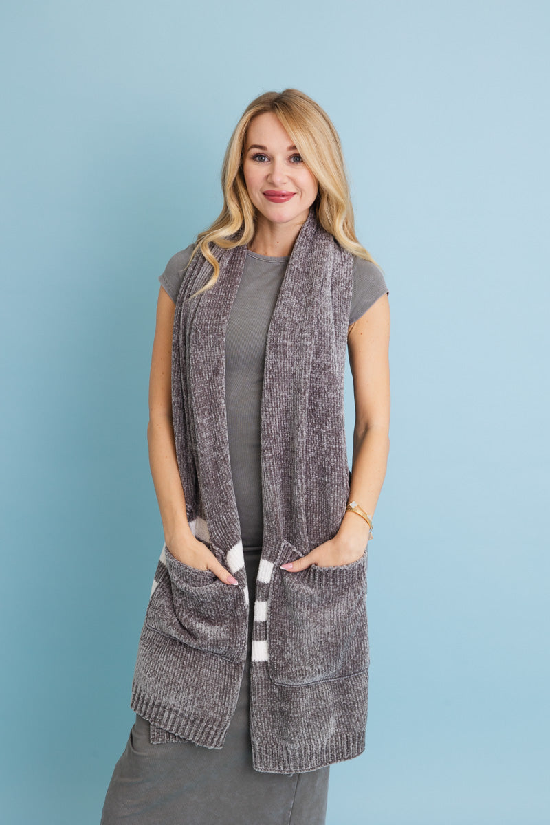 Chenille Pocket Scarf - Soft Comfort with Handy Pockets 🧣 Leto Collection
