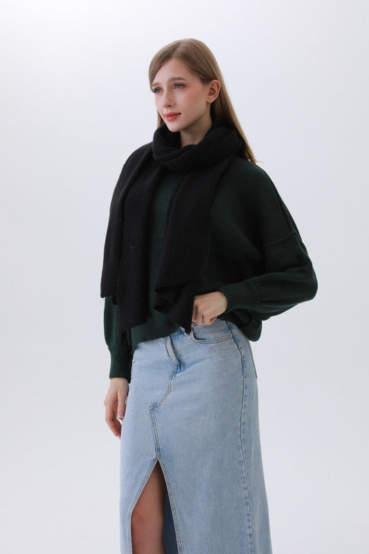 Classic Bias-Cut Scarf – Woven Elegance & Timeless Style ✨🧣 Leto Collection