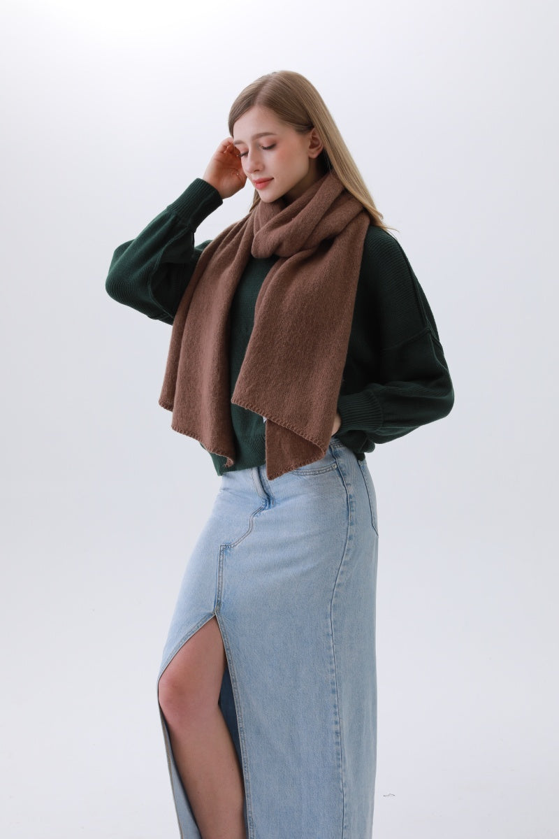 Classic Bias-Cut Scarf – Woven Elegance & Timeless Style ✨🧣 Leto Collection