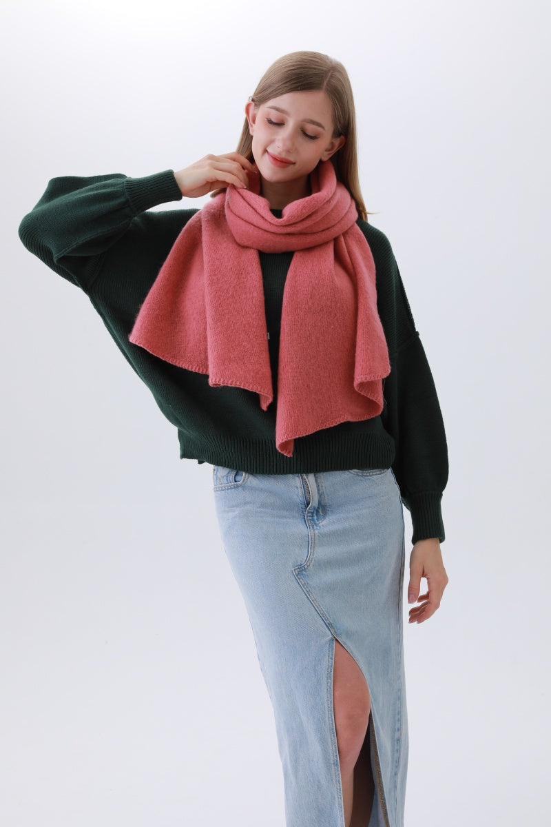 Classic Bias-Cut Scarf – Woven Elegance & Timeless Style ✨🧣 Leto Collection