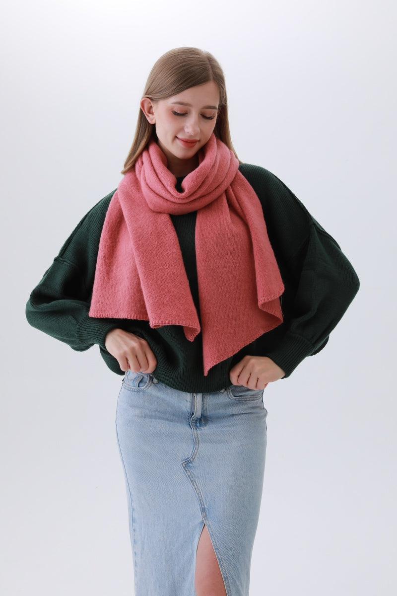 Classic Bias-Cut Scarf – Woven Elegance & Timeless Style ✨🧣 Leto Collection
