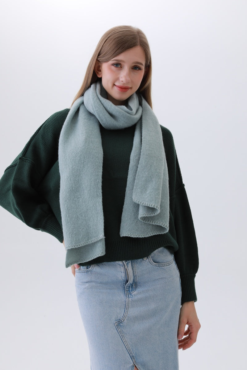 Classic Bias-Cut Scarf – Woven Elegance & Timeless Style ✨🧣 Leto Collection