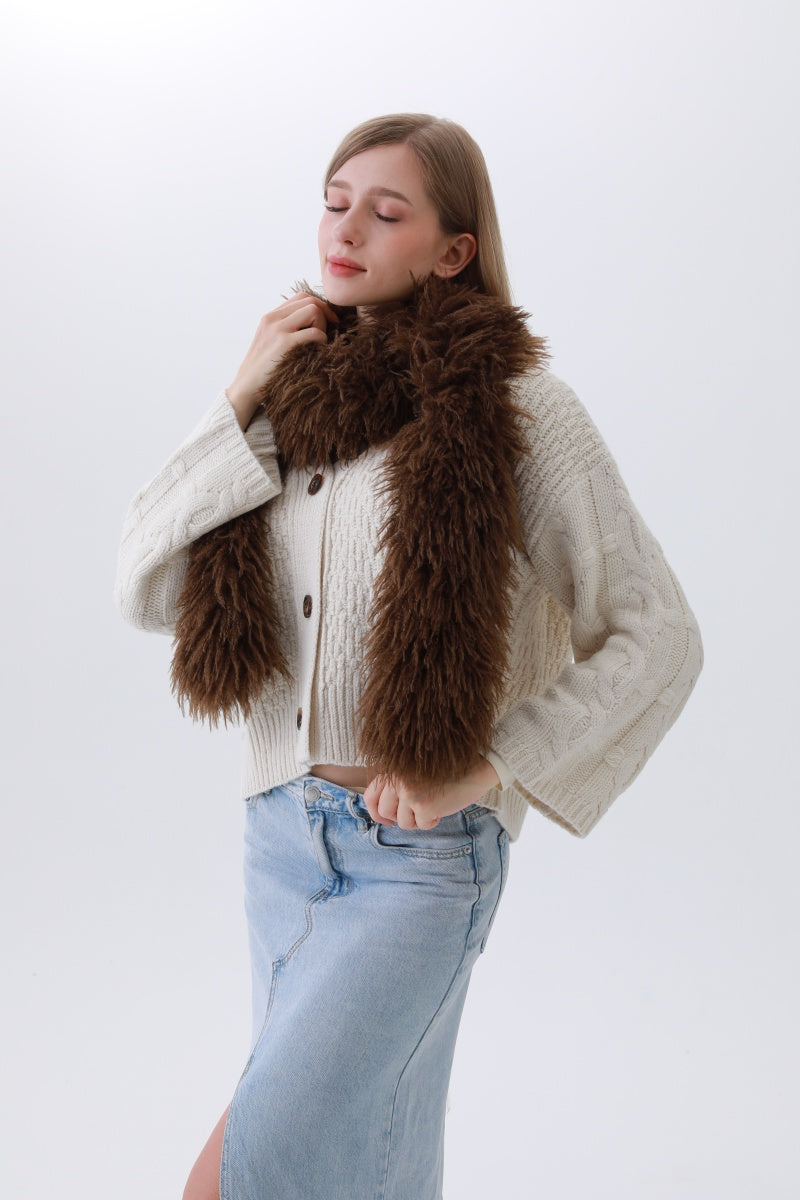Luxe Feather-Trim Scarf – Plush Winter Elegance ❄️ Leto Collection