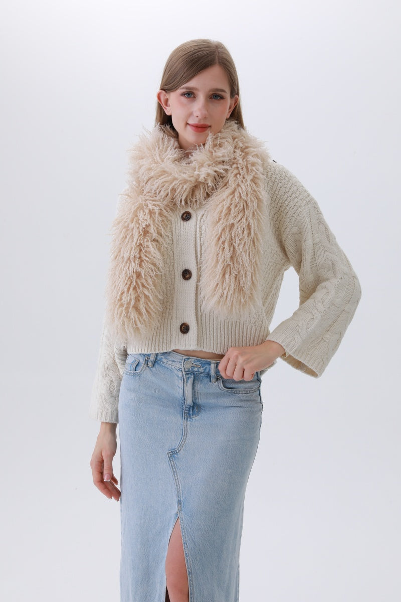 Luxe Feather-Trim Scarf – Plush Winter Elegance ❄️ Leto Collection
