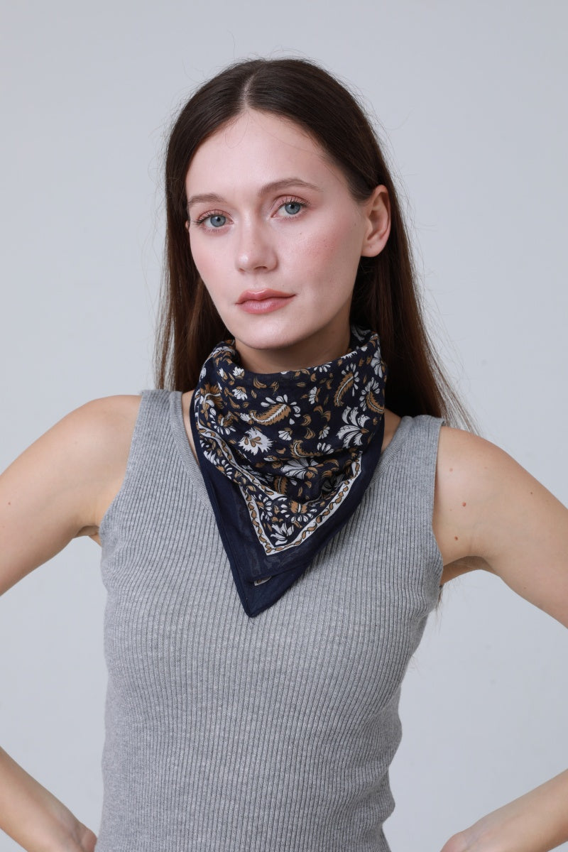 Printed Square Bandanas – Versatile Hair & Neck Scarf Set 🌸 Leto Collection
