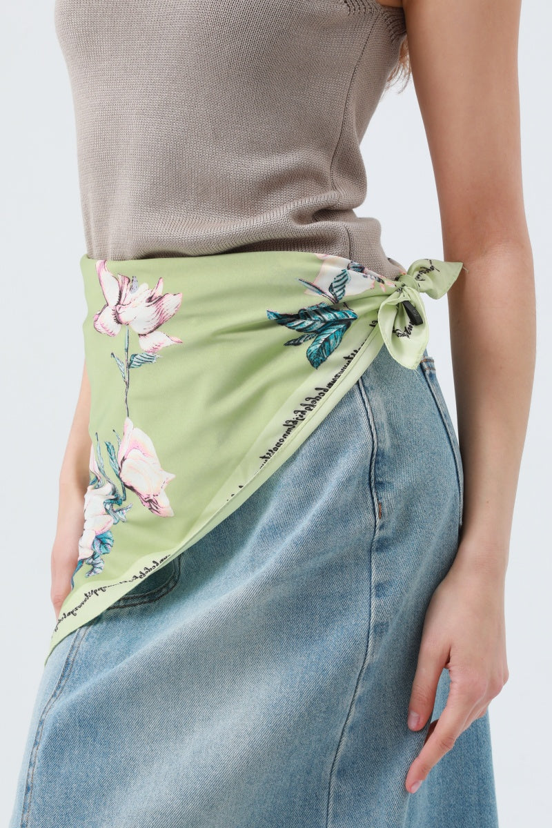 Camelia Floral Print Bandana – Smooth & Chic Scarf 🌺 Leto Collection