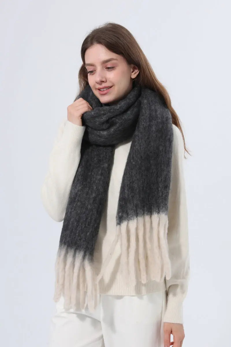 Women Gradient Tassel Thick Knit Soft Warm Winter Wrap 🧣🎨 Leto Collection