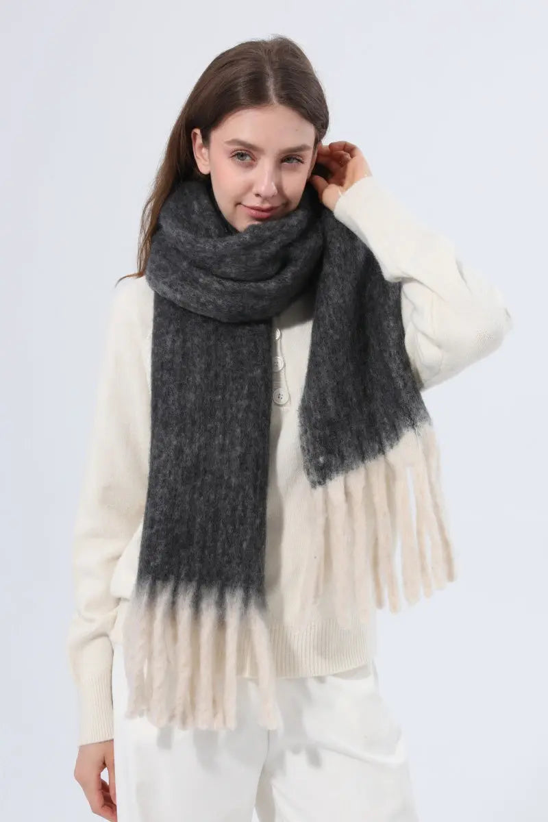 Women Gradient Tassel Thick Knit Soft Warm Winter Wrap 🧣🎨 Leto Collection