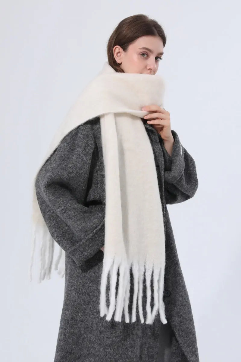 Women Gradient Tassel Thick Knit Soft Warm Winter Wrap 🧣🎨 Leto Collection