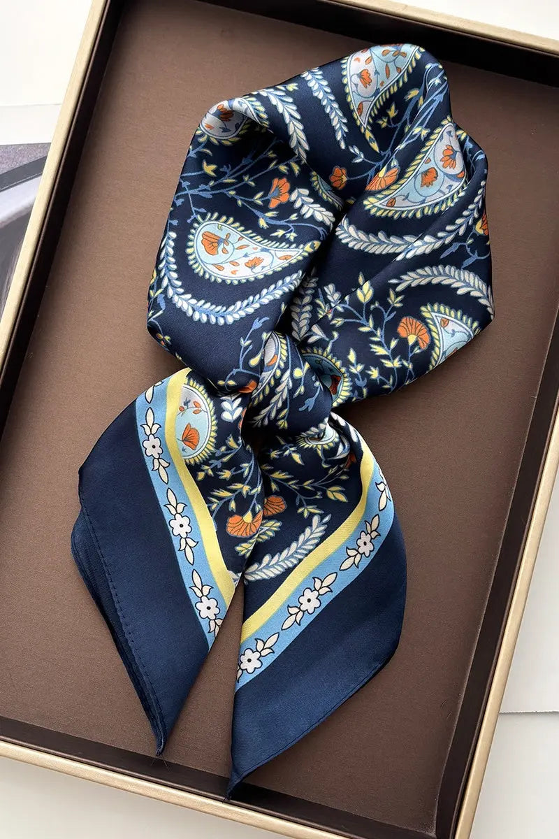 Vintage Paisley Satin Square Multi-use Neck Bandana 🪞🌿 Leto Collection
