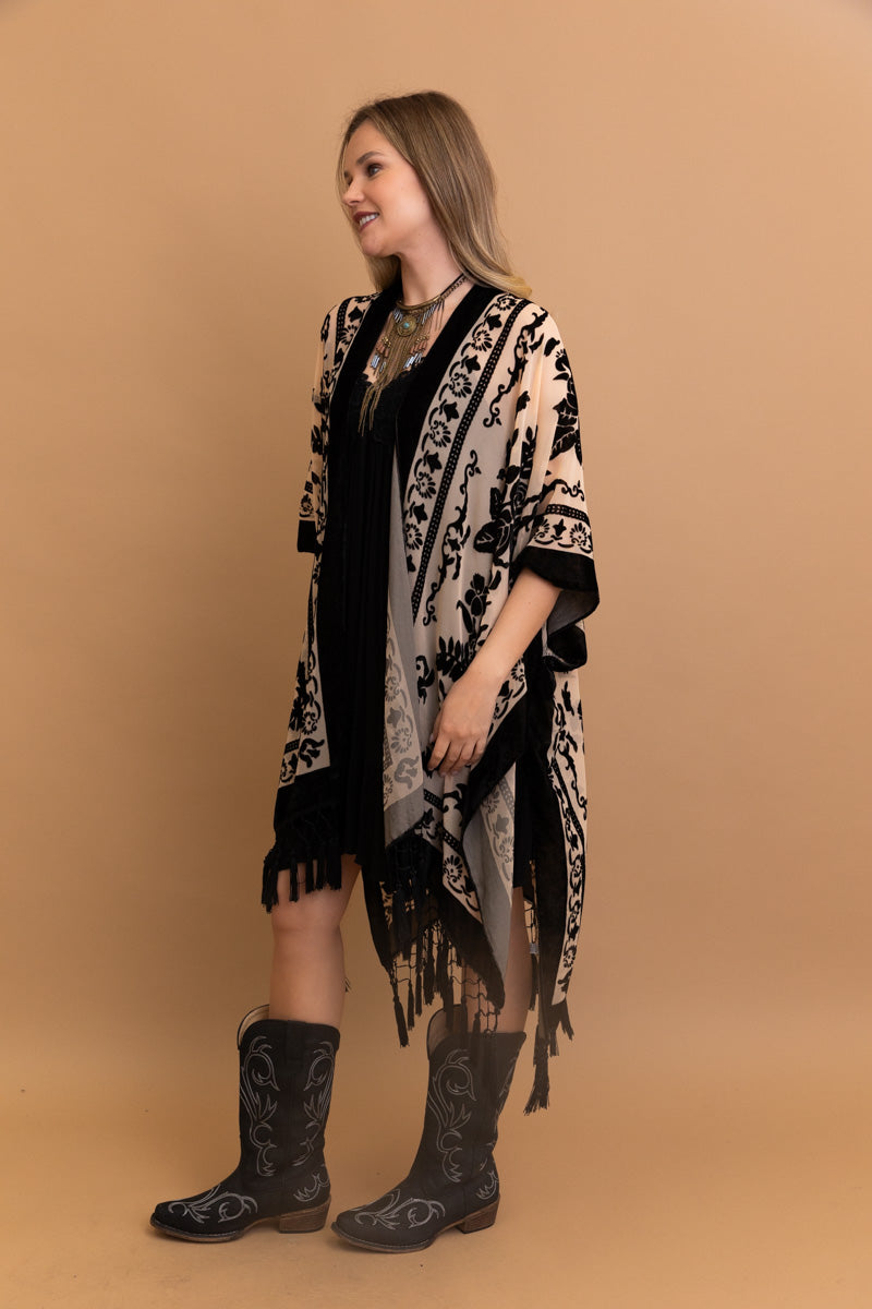 Lush Velvet Mesh Tapestry Kimono Leto Collection