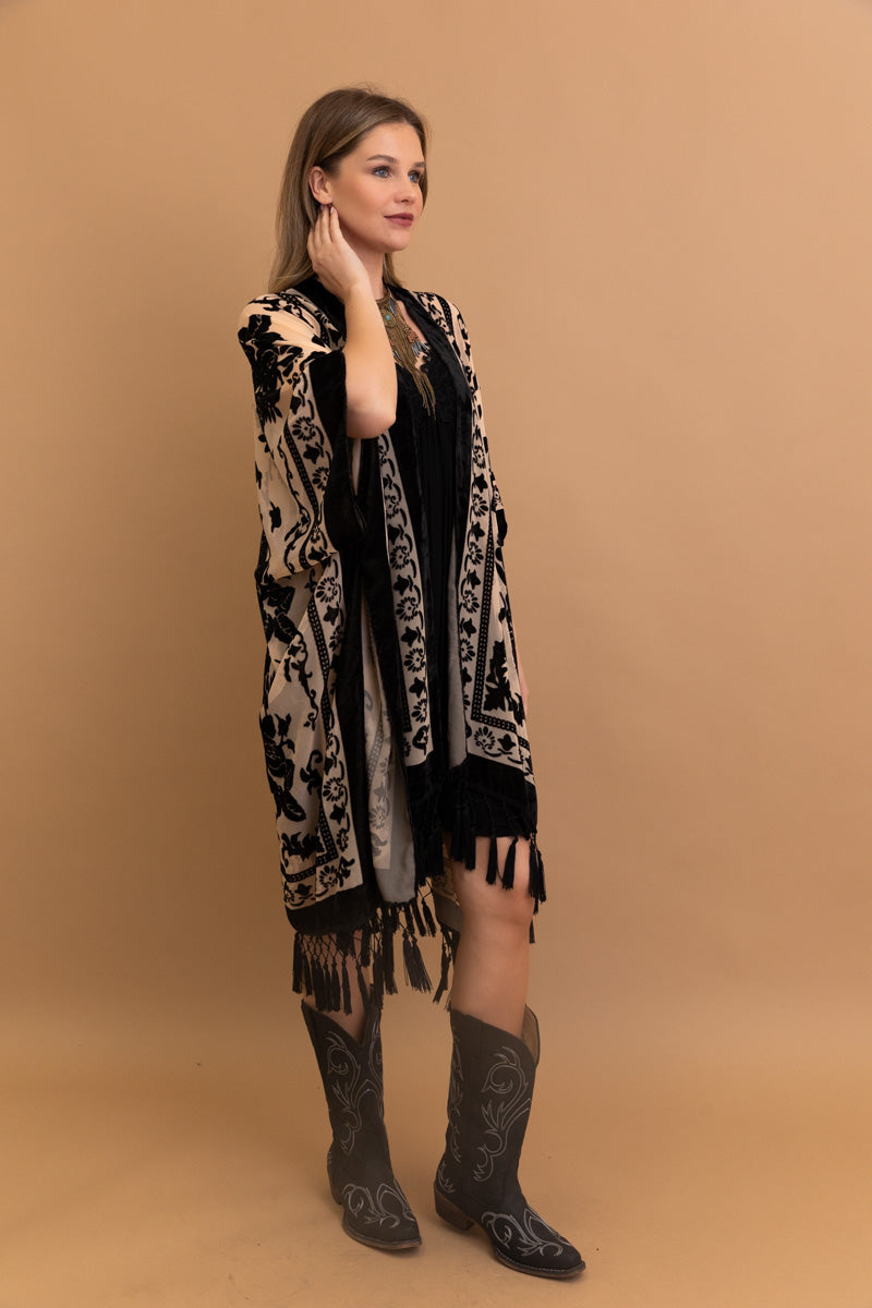 Lush Velvet Mesh Tapestry Kimono Leto Collection