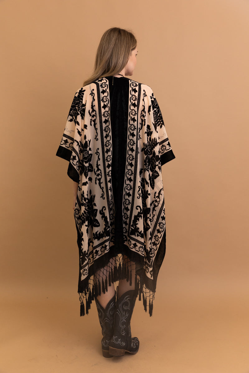 Lush Velvet Mesh Tapestry Kimono Leto Collection