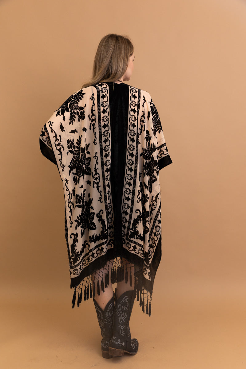 Lush Velvet Mesh Tapestry Kimono Leto Collection