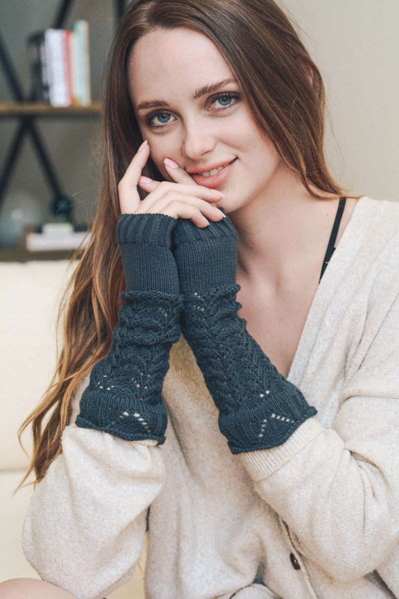 Texting-Friendly Arm Warmers – Trendy Winter Essentials ❄️📱 Leto Collection