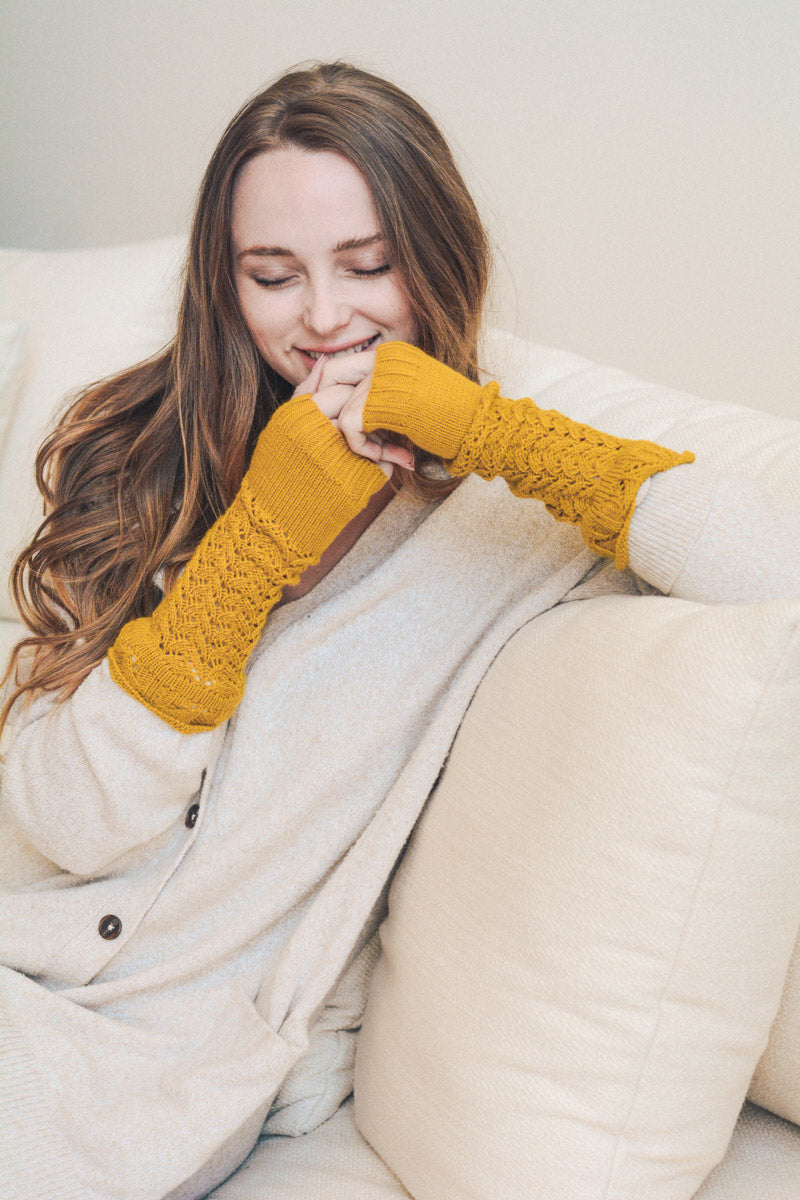 Texting-Friendly Arm Warmers – Trendy Winter Essentials ❄️📱 Leto Collection