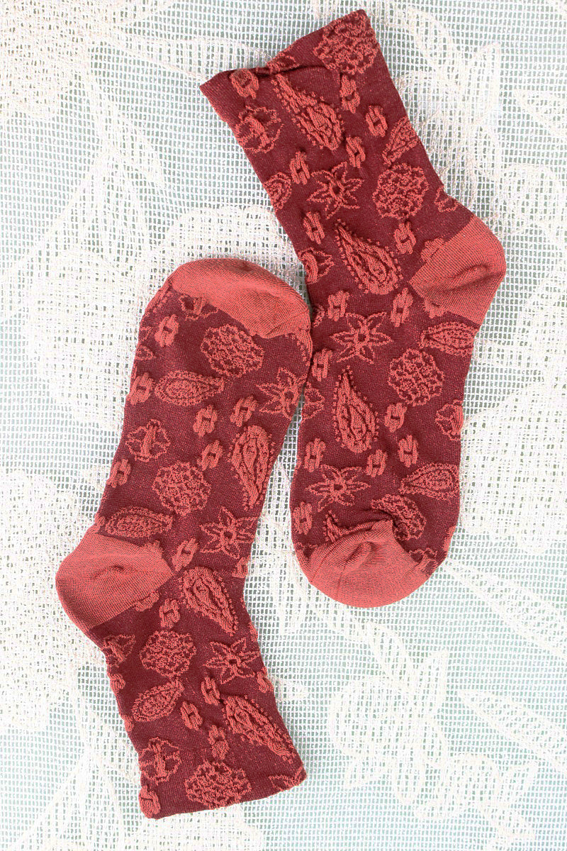 Cashew-Print Socks – Lightweight & Breathable Comfort 🌰🧦 Leto Collection