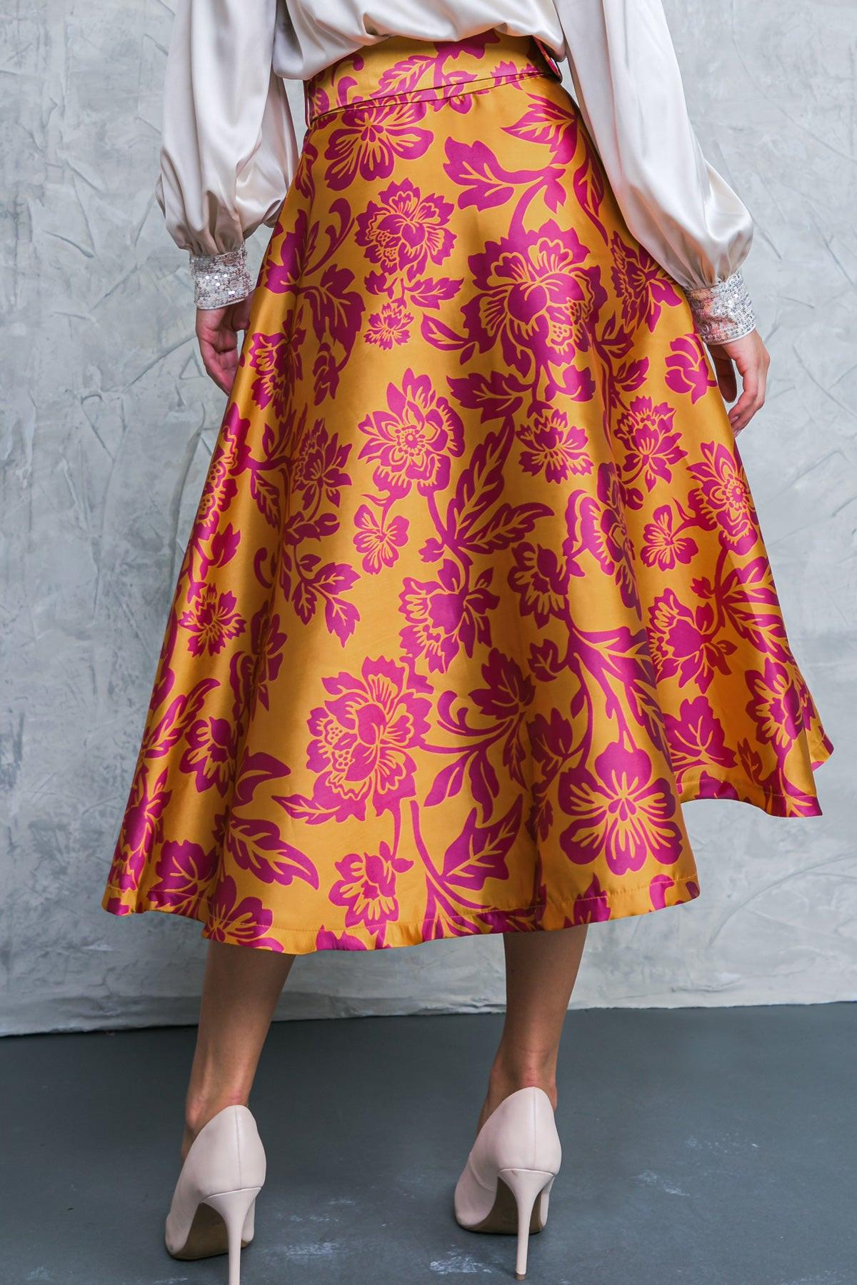Perfect Refinement Woven Skirt with Self Belt and Side Zipper a Line Silhouette in 20cam31 — Soul Flow Apparel